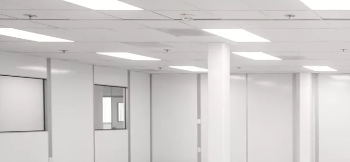 ¿Cuál es la clasificación de la sala limpia requerida para el embalaje estéril?