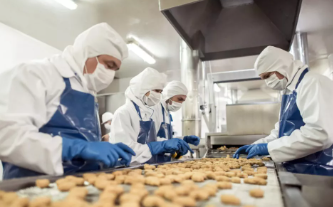 ¿Cómo afecta la clasificación de la sala limpia la calidad del producto?